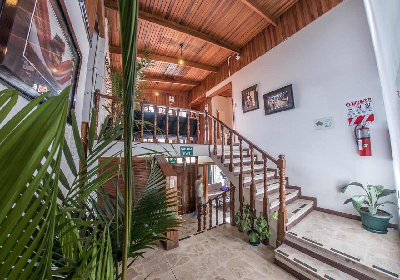 Tripon Open House Hostel San Jose  Bagian luar foto