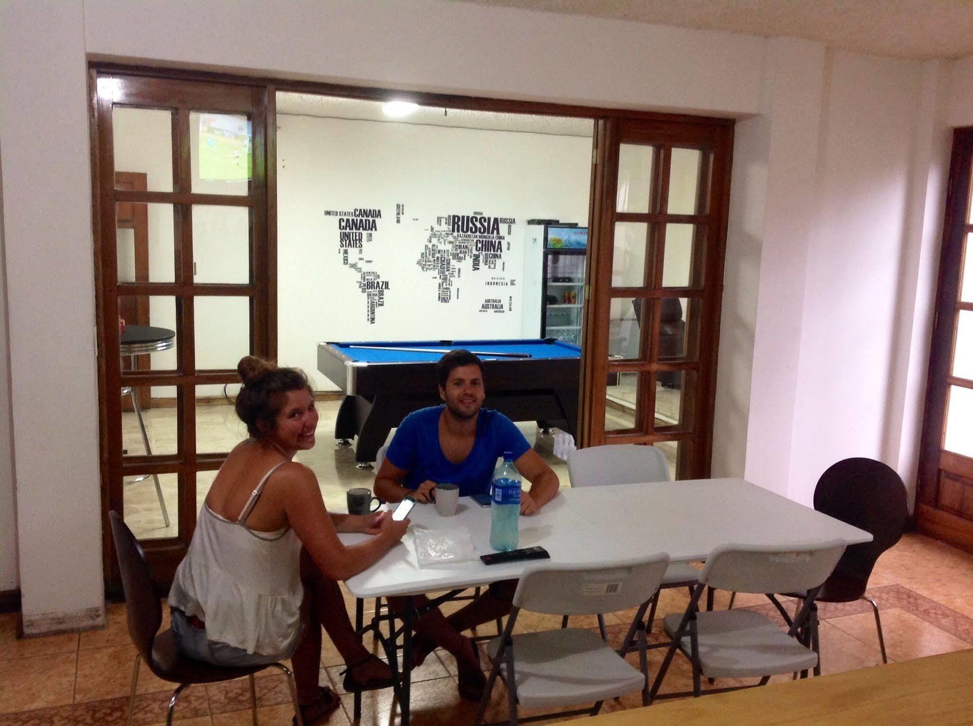 Tripon Open House Hostel San Jose  Bagian luar foto
