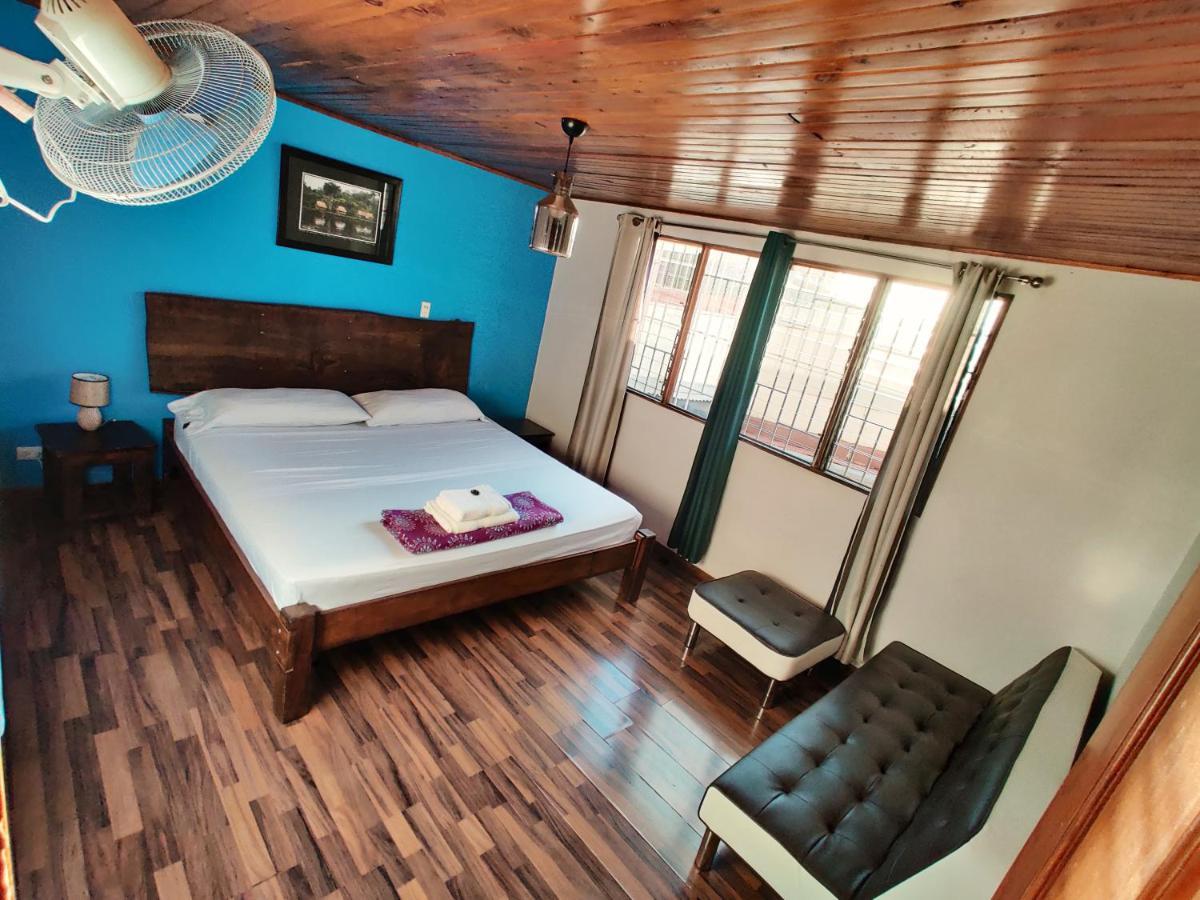 Tripon Open House Hostel San Jose  Bagian luar foto